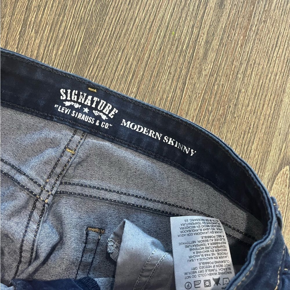 Signature By Levi Strauss Modern Skinny Jeans Pockets Denim Dark Wash Size 6M - Picture 8 of 12
